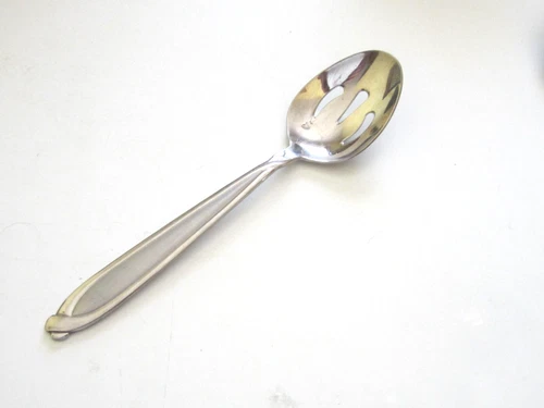 HAMPTON SILVERSMITHS CONCONDE PIERCED SERVING SPOON 8 5/8"