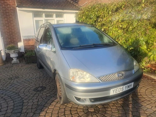 FORD GALAXY 05 LOW mileage 67k - New brakes/Tyres. Very reliable. MOT Fail. - Picture 3 of 7