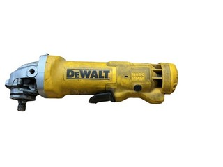 DEWALT DWE402 4 1/2” 120v ⭐️Para piezas🔥