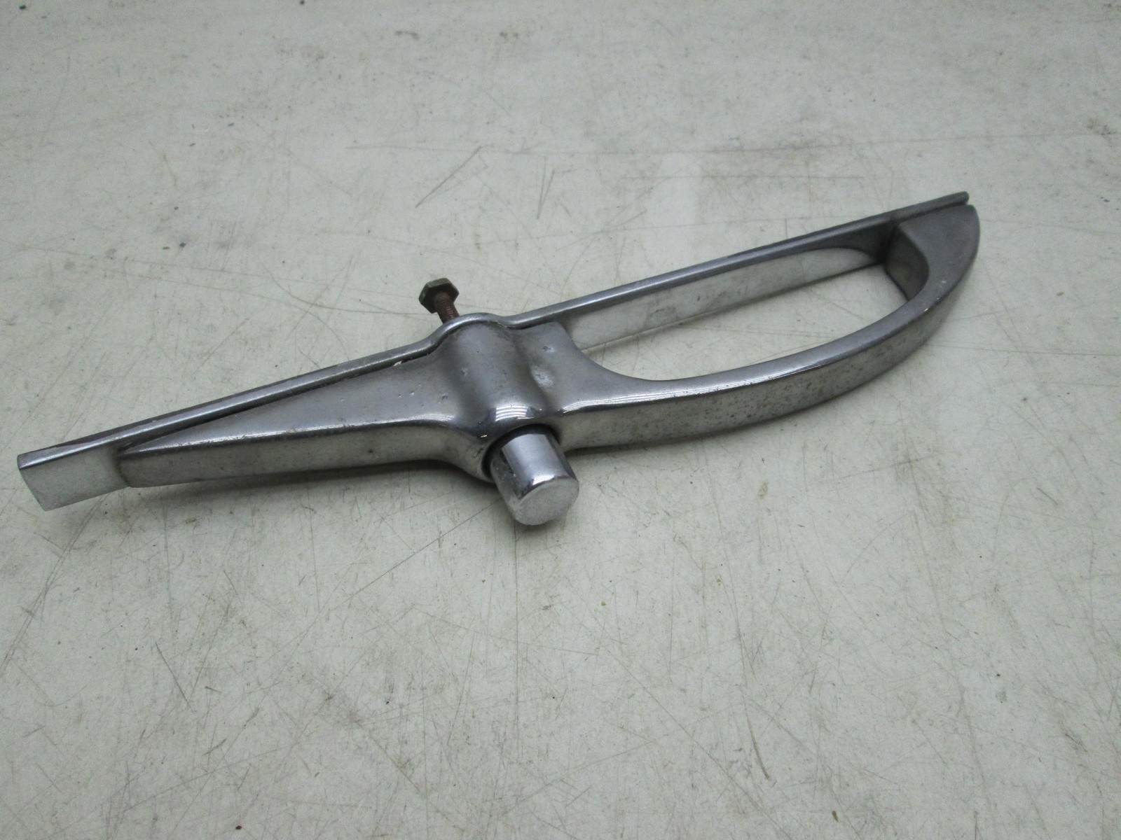Rolls Royce Silver Shadow T1 left front outer door handle (USED)