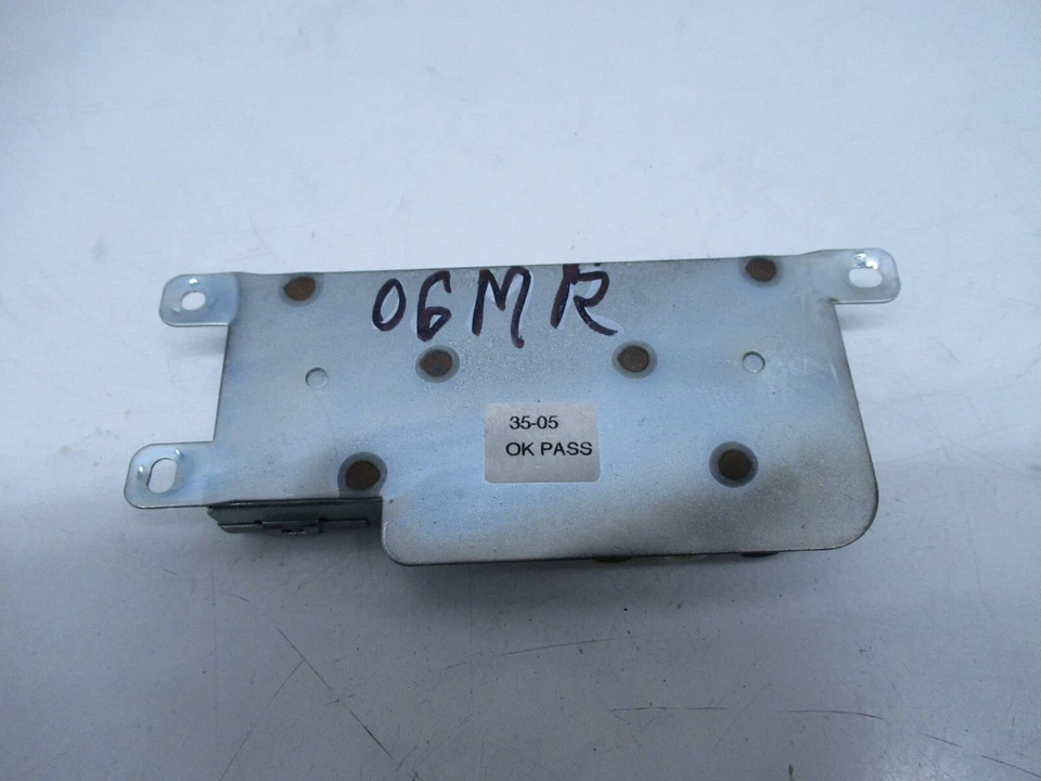 04-08 AMPLIFICADOR AMPLIFICADOR ANTENA MASERATI QUATTROPORTE AM/FM OEM Foto 3 de 4