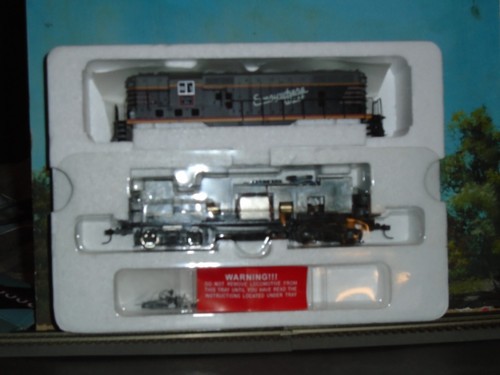 PROTO 2000 LIMITED EDITION HO SCALE #23558 GP7 CB&Q #209 - Picture 2 of 3