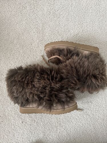 UGG fur Boots Size 8