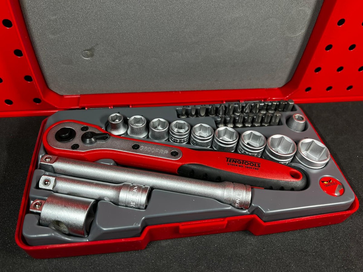 Teng T3834 Steckschlüsselset - 34 Teile, 3/8 Zoll Antrieb, Inkl. Bits & Knarre