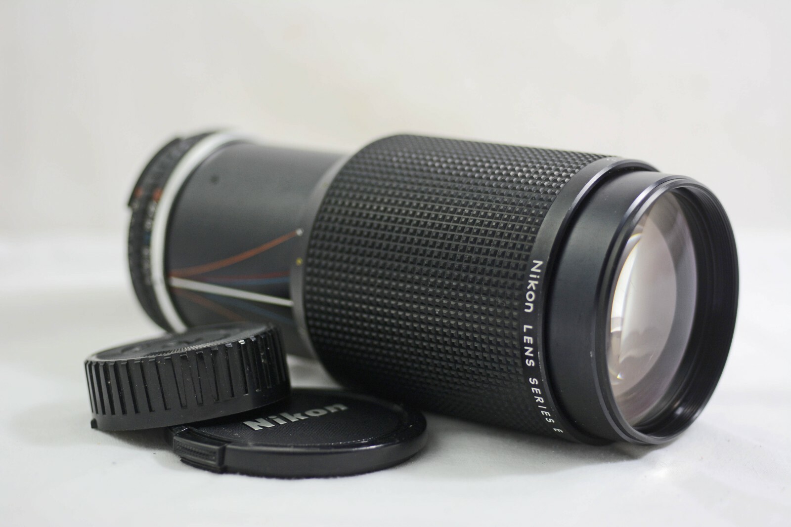 NIKON AIS SERIES E 70-210MM F4 ZOOM CAMERA LENS FOR SLR DSLR