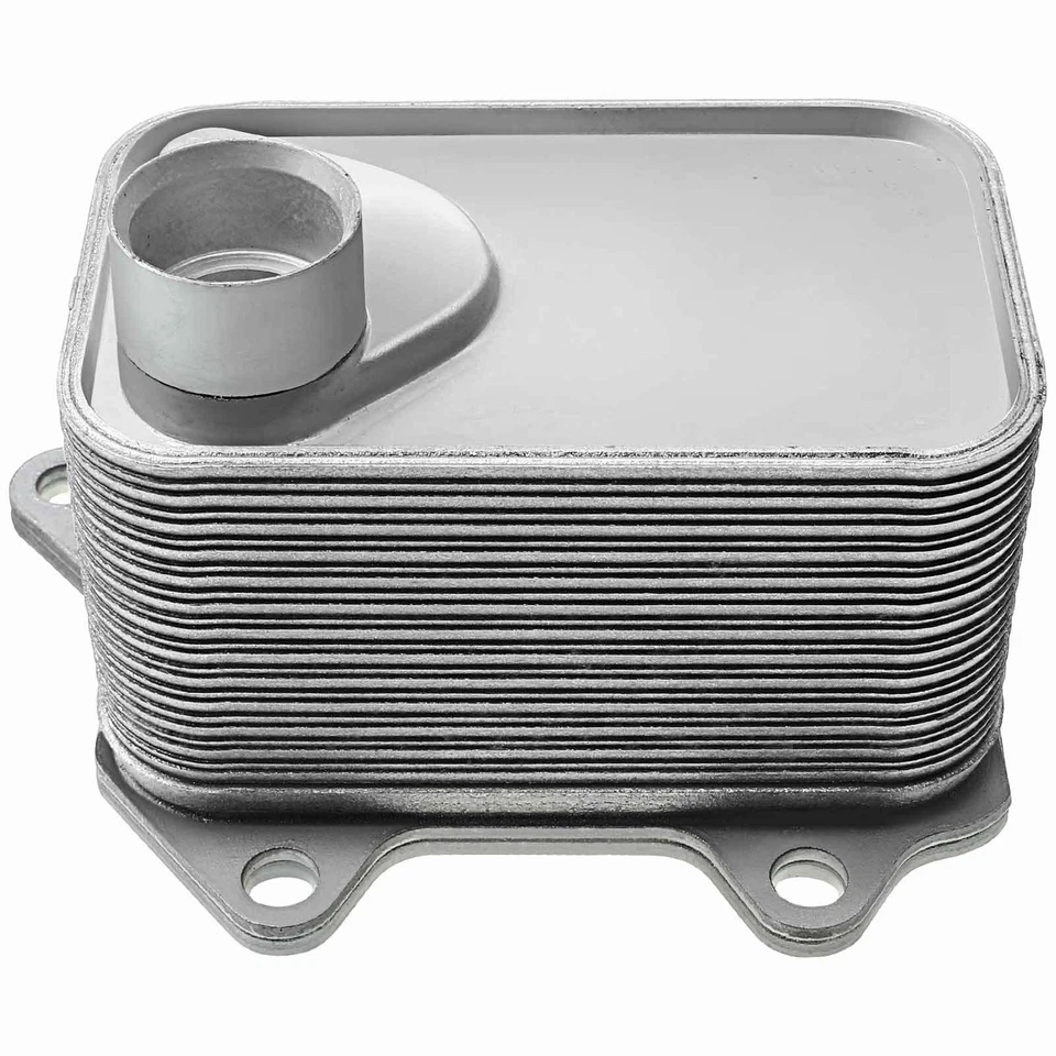Enfriador de aceite de motor para Audi A3 A4 A5 A6 TT Quattro Q7 S3 Volkswagen Golf Arteon Foto 3 de 4