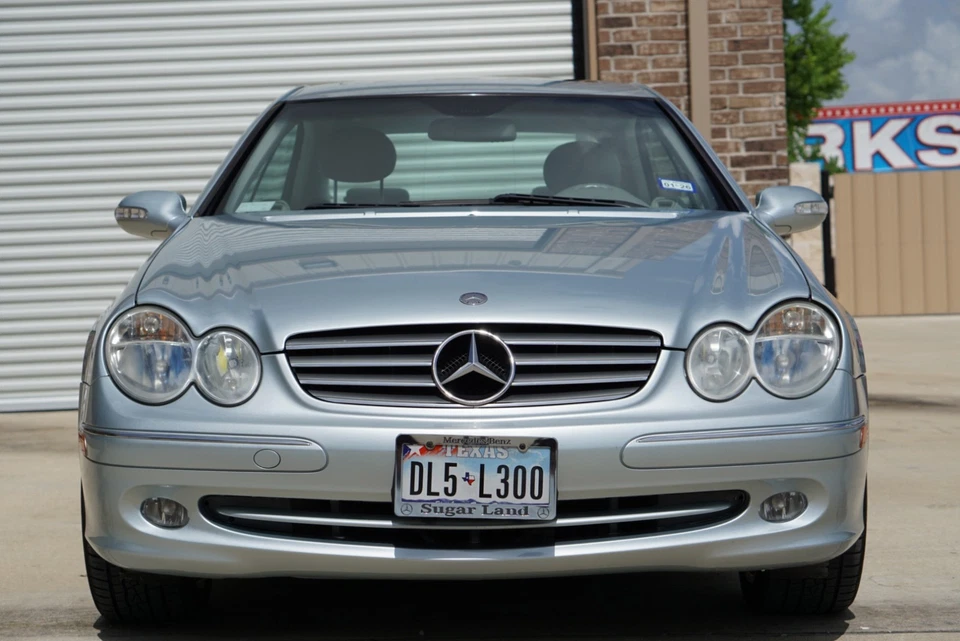 Mercedes-Benz Clase CLK 320 2005 CLK - 65 k millas - como nuevo - cupé Foto 2 de 4