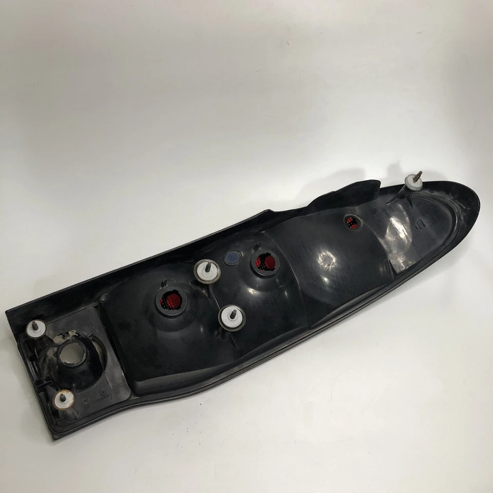 98-02 Pontiac Firebird Trans Am OEM LH IZQUIERDA Luz Trasera del Conductor 10431949 ¡ROTA! Foto 2 de 4