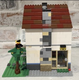 LEGO Creator 31012 Family House 3-in-1, Complete Set: Box, Minifigures, Manuals