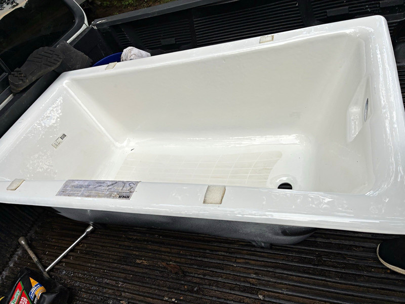 Kohler Archer Cast Iron White Rectangular Alcove Bathtub Right Drain Overflow