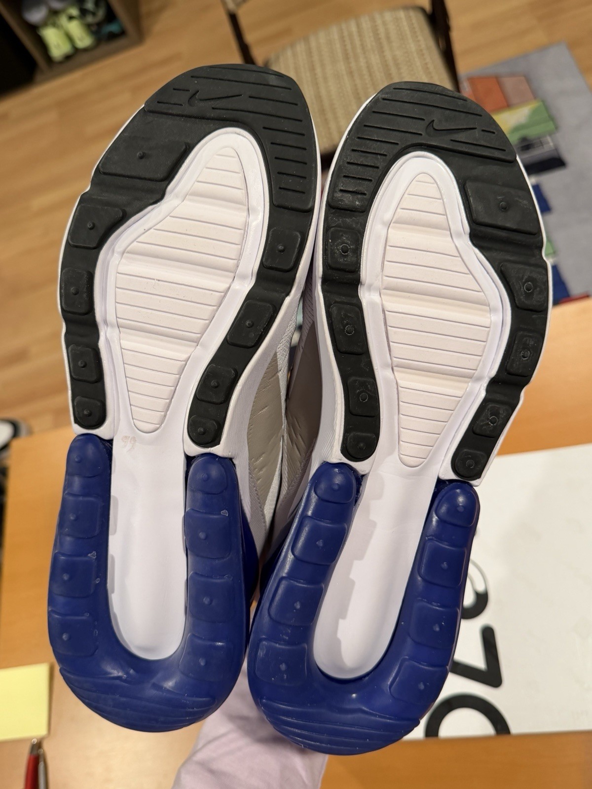 Size 9 - Nike Air Max 270 Vast Grey Summit White Racer Blue AH8050-031 Sneakers thumbnail 5