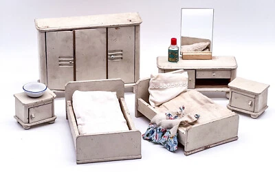 Puppenstuben Schlafzimmer 10-tlg Holz Bett Schrank Waschkommode Vintage - Bild 1 von 4