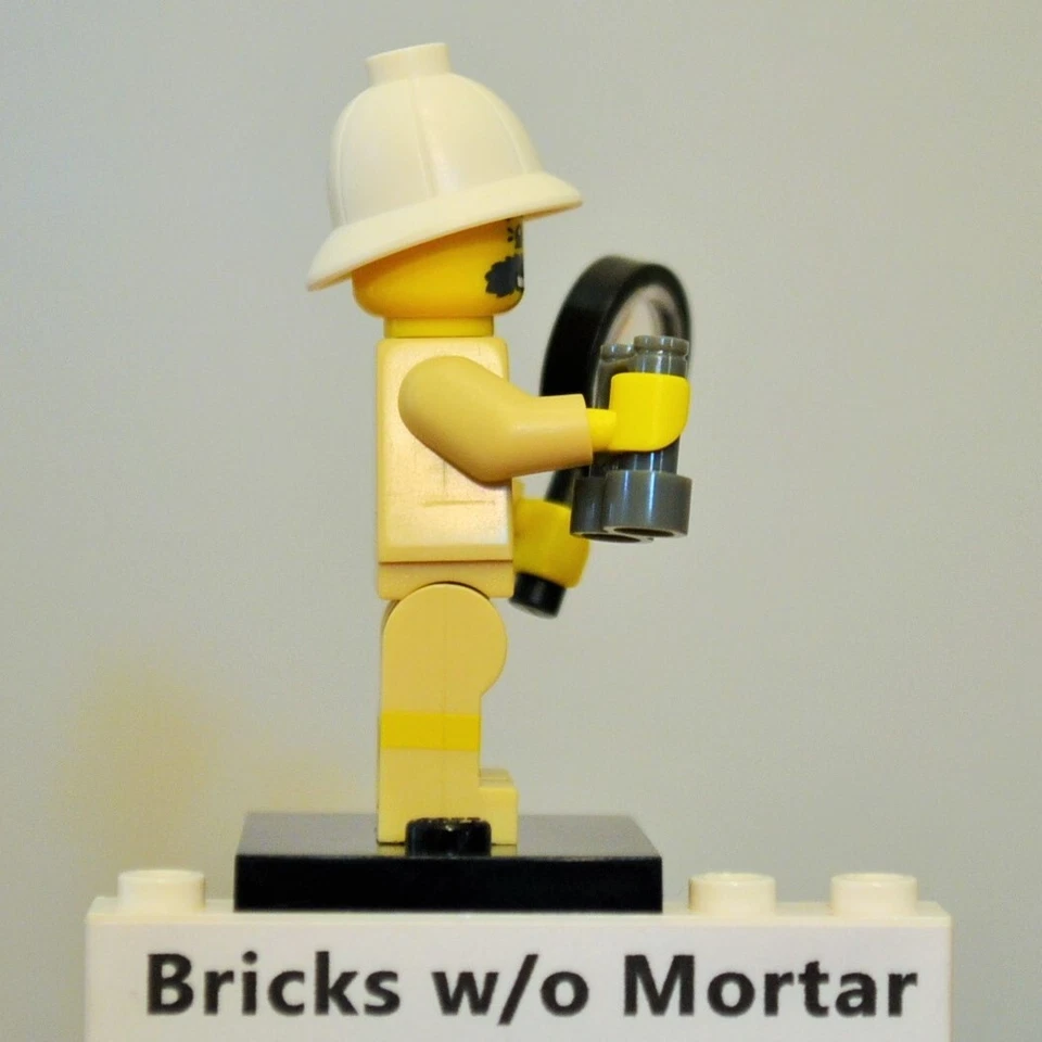 New Genuine LEGO Explorer Minifig w/ Binoculars + Magnifying Glass Series 2 8684 - Image 4 of 4