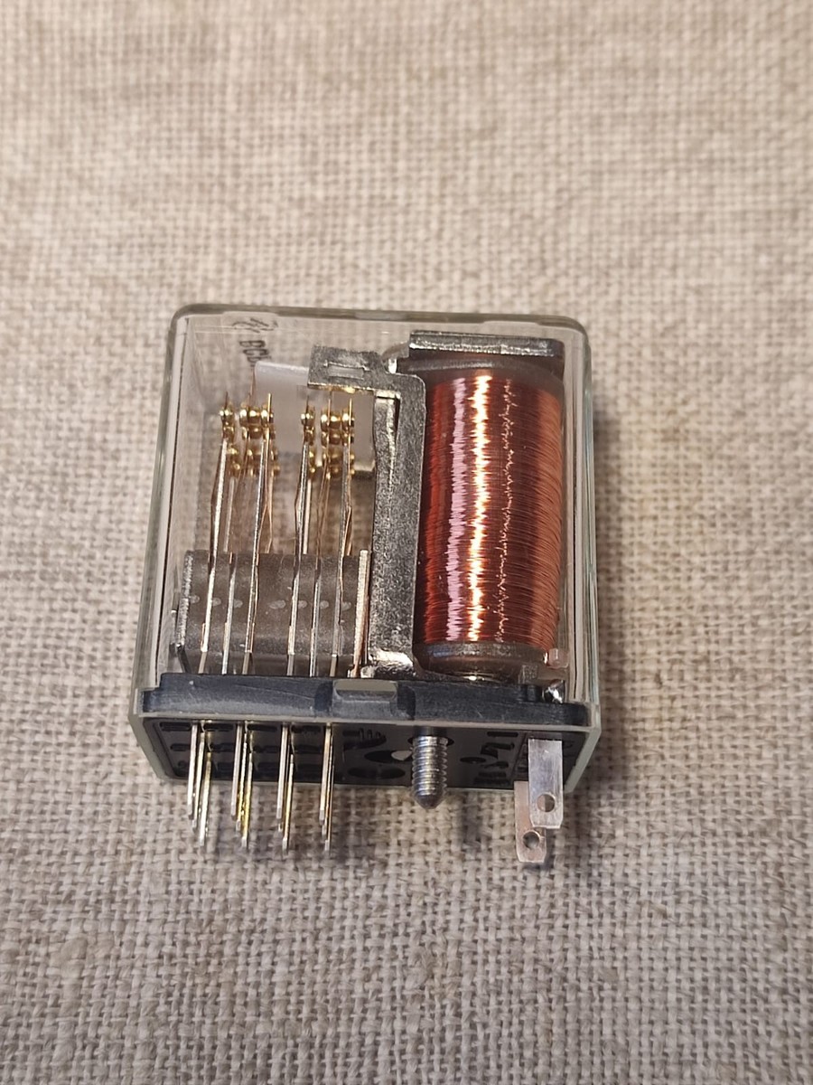 Siemens Relay V23054, V23154, V23162 & Relay Socket V23154