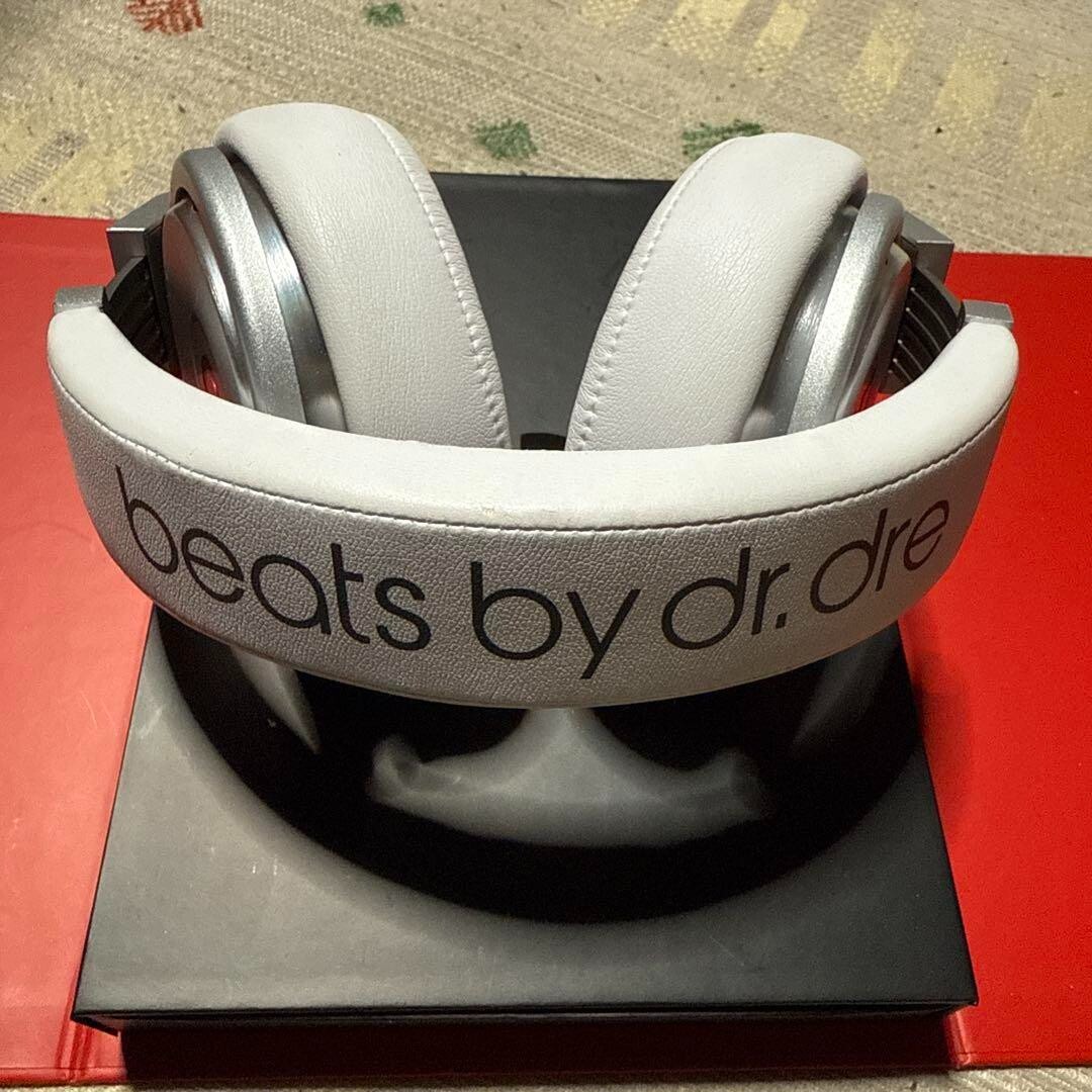 Beats by Dr. Dre Pro Beats Over the Ear Headphones White