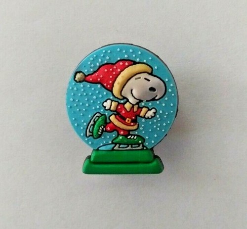 jibbitz crocs shoe charms ( Snoopy snow globe)