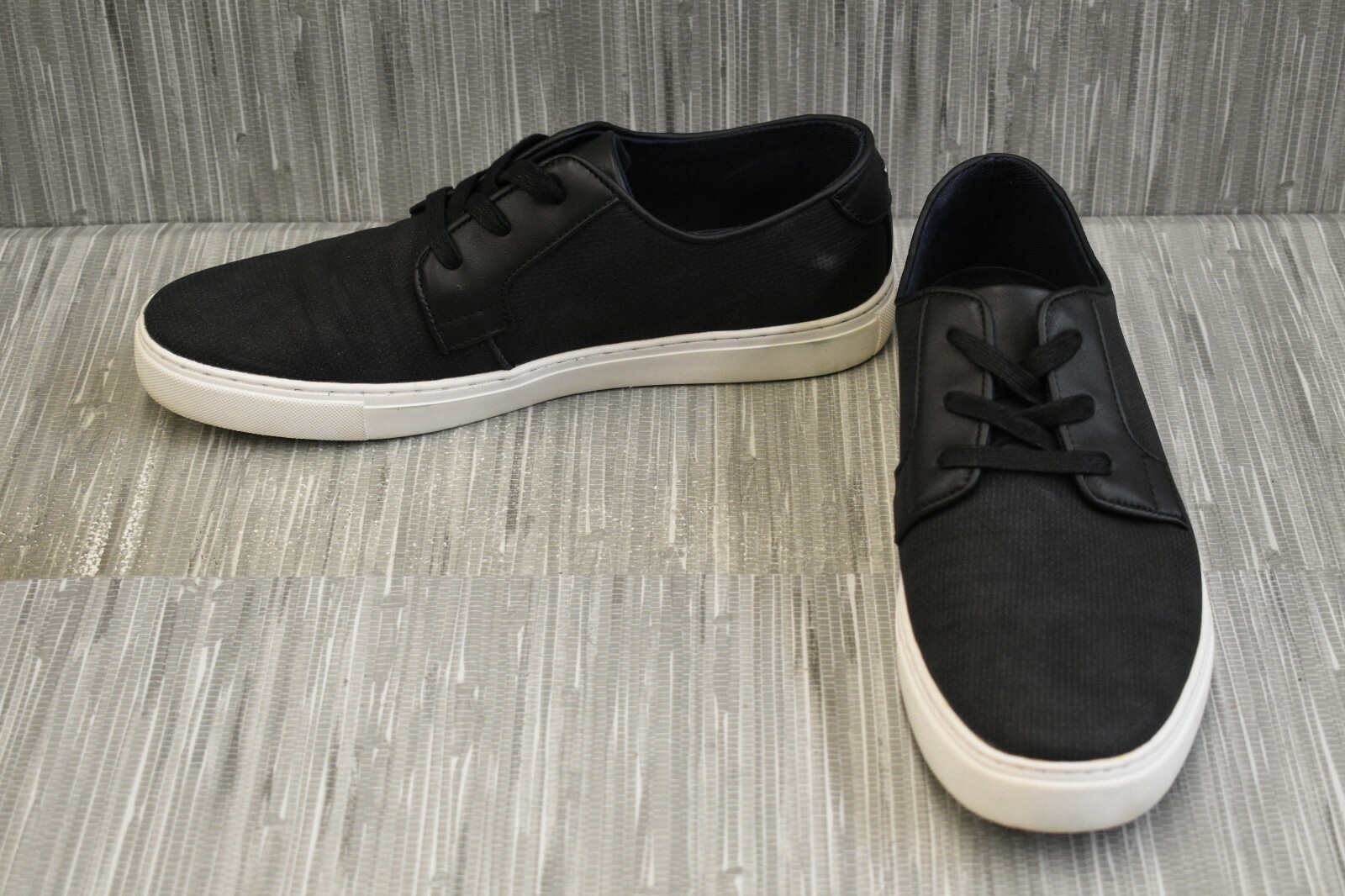 tommy hilfiger golf shoes