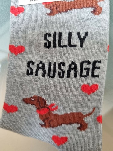 NEW WOMENS SAUSAGE DOG SILLY SAUSAGE AND HEARTS 💕 VALENTINES DAY 💝 - Picture 2 of 8