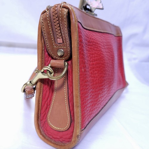 Vtg Dooney & Bourke RED Pebbled Leather Adjustable Strap Crossbody D&B Fob USA - Picture 13 of 15