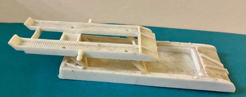 MARX OIL RACK FOR GAS STATION PLAYSETS!!  Great Shape!!