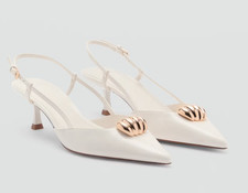 NEW MANGO MNG IVORY GOLD METAL ACCENT POINTED TOE KITTEN HEEL SHOES SZ 38 US 7.5