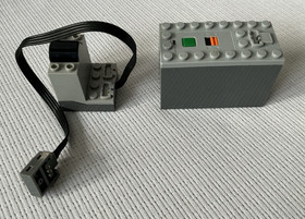 AUTHENTIC LEGO Power Functions LOT 88000 Battery Box & 8884 IR Receiver TESTED