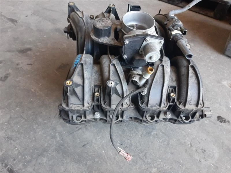 09 10 11 12 13 14 Ford Expedition solo colector de admisión superior 5,4 L 3 V 9L3E9424GA Foto 4 de 4