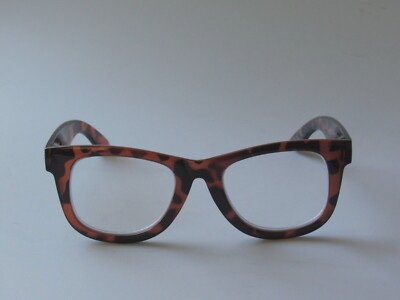 Betsey Johnson Brown Tortoise Thick Frame Wayfarer Reader Reading Glasses NEW