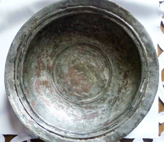 Messing Bronze Zinn ? * antiker alter schwerer Teller * mit Aufhängung * Vintage