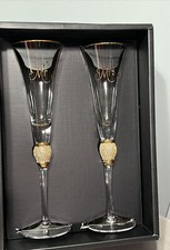 Wedding Champagne Flute - Mr And Mrs Champagne Flute With Gold Rim 2 Pcs