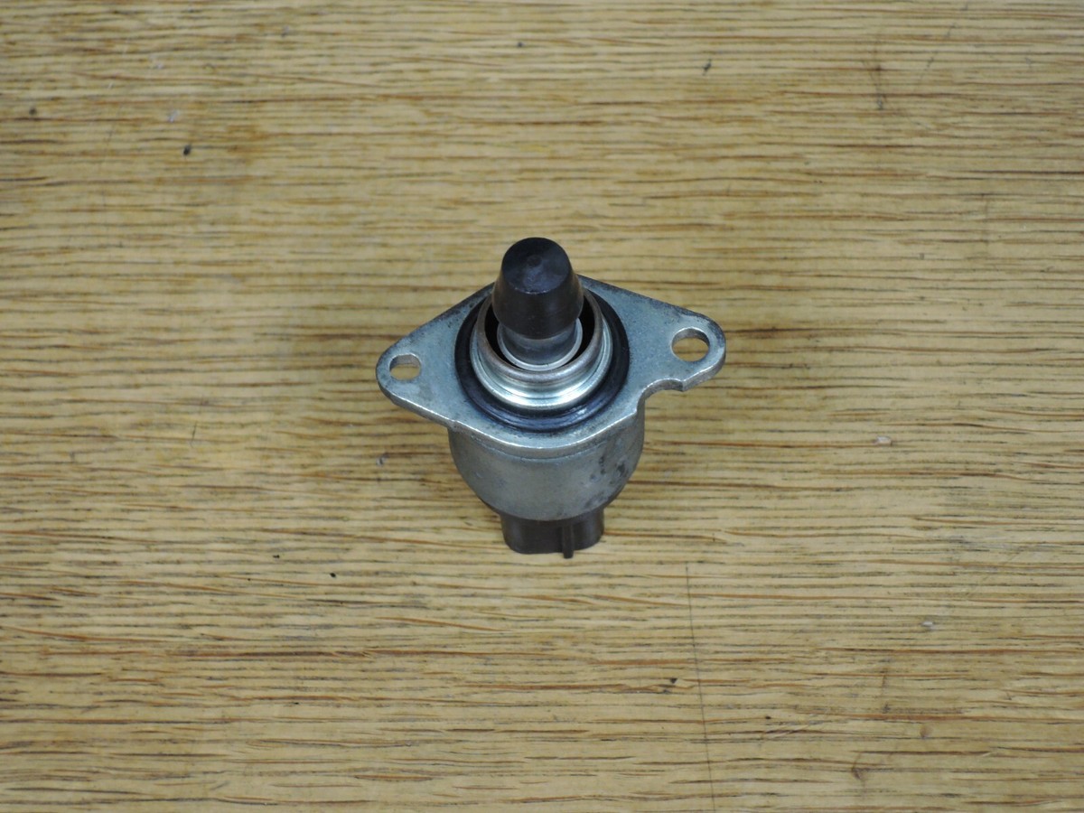 Subaru IAC Idle Air Control Valve A33-661 R02 | A33661R02