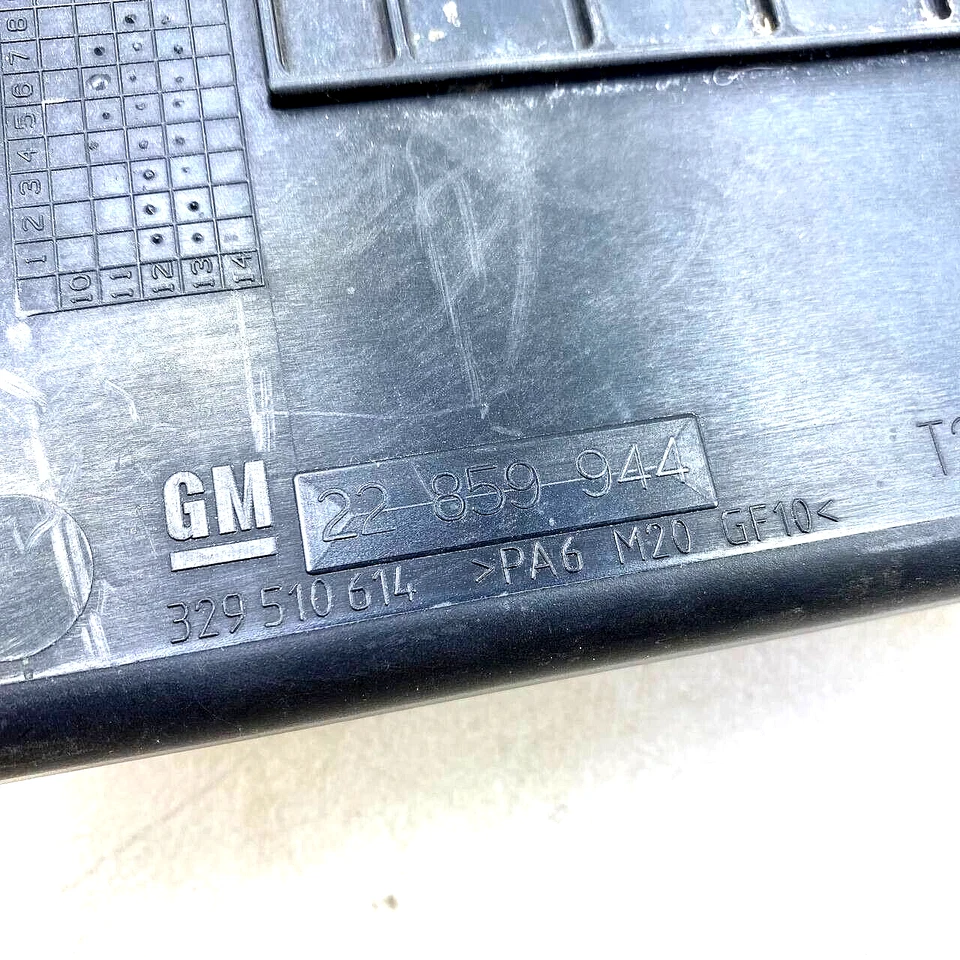 Cubierta protectora para computadora Chevy Malibu 2013-2015 motor ECU OEM Foto 4 de 4