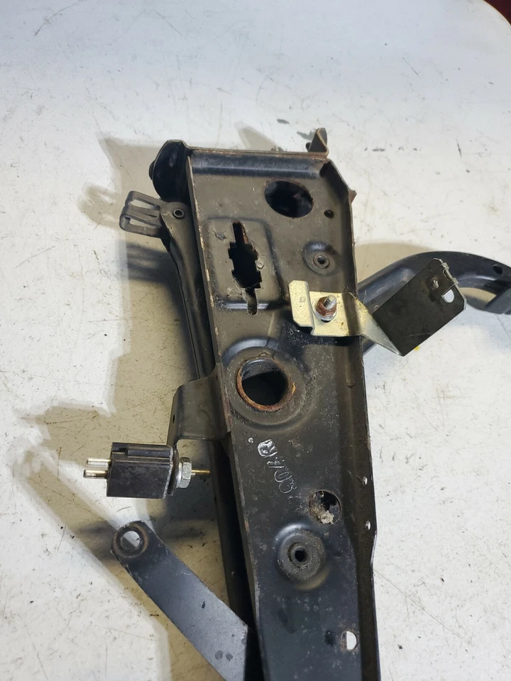 MERCEDES-BENZ 380SL R107 1985-1989 PEDAL FRENO DE ESTACIONAMIENTO EMERGENCIA OEM Foto 3 de 4