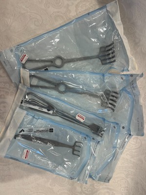5 Large Retractors