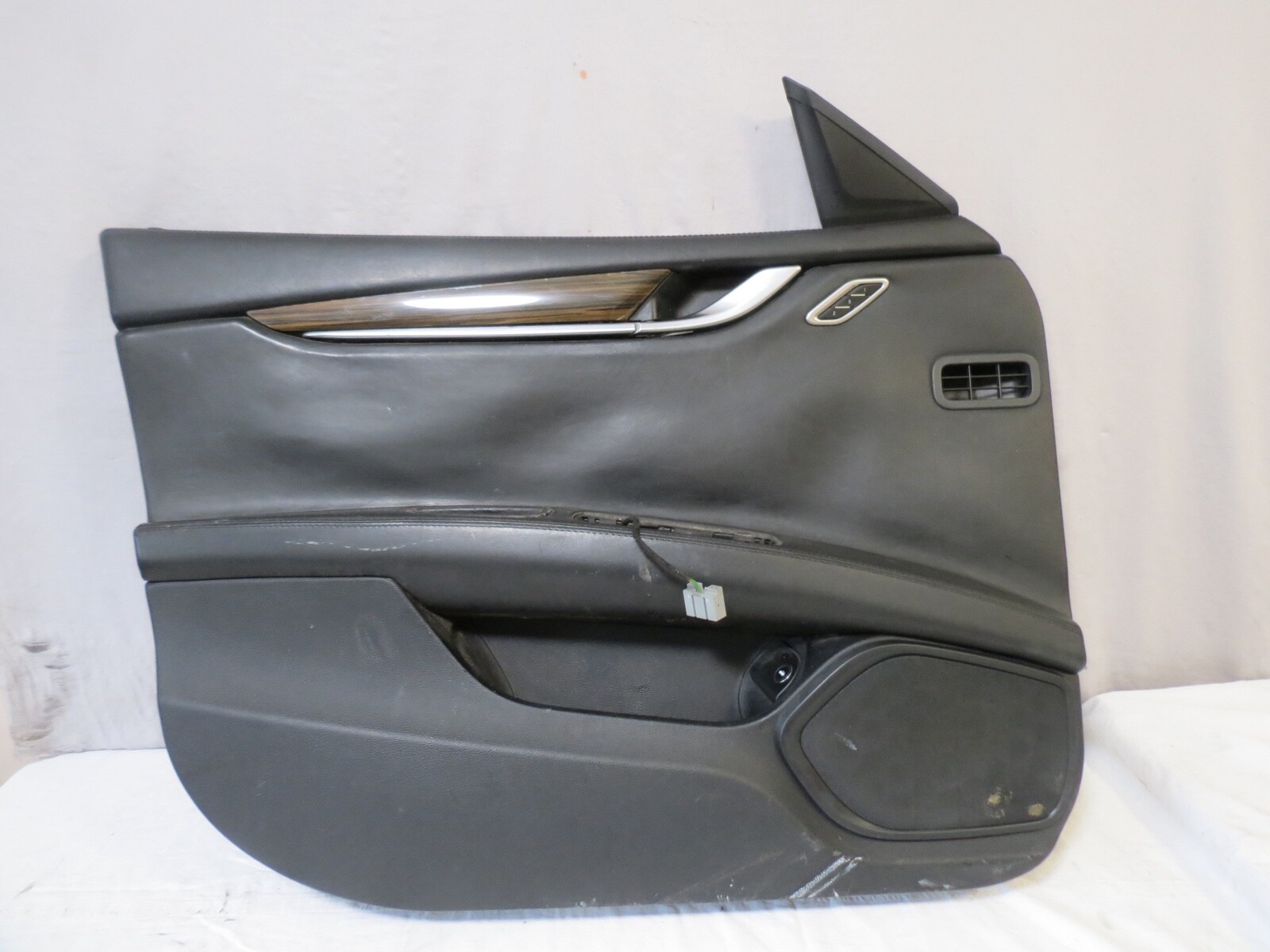 ✅ 14-19 MASERATI GHIBLI Front Left DRIVER Side Door Panel Trim Bezel Skirt OEM