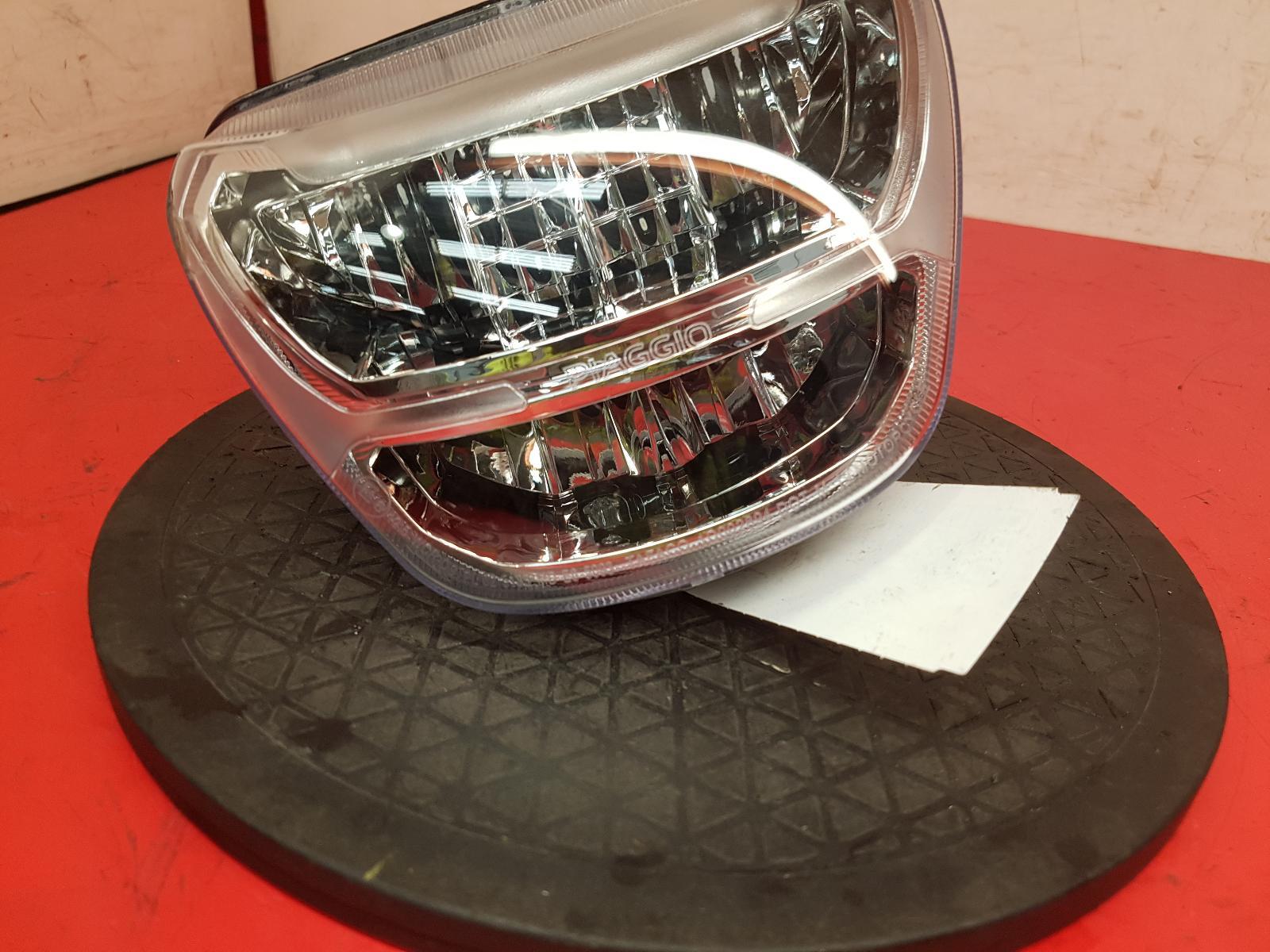2022 PIAGGIO BEVERLY HEADLIGHT