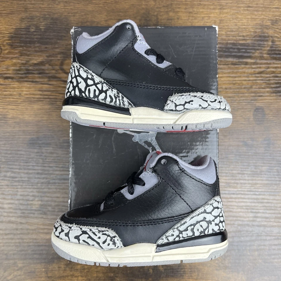 Air Jordan 3 Retro OG Negro Cemento 2011 Talla 4.5c TD 832033-010 Zapatos para niños pequeños MJ Foto 3 de 4