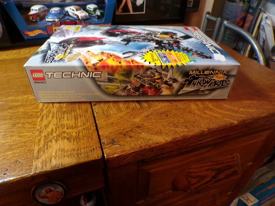 LEGO 8520 TECHNIC THROW BOTS [LOWEST ON eBay] BRAND NEW SEALED FREE SHIPPING!! - Image 4 of 4