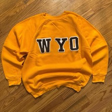 Vintage 80  s WYO Wyoming Cowboys Crewneck Sweatshirt Size Large Made In USA