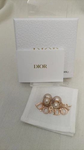 Boucles d'oreilles tribales CHRISTIAN DIOR du Japon