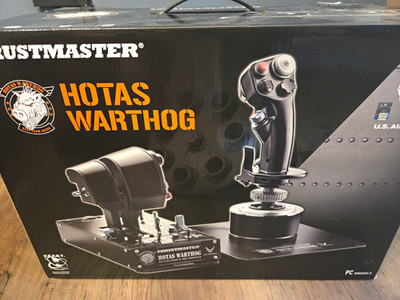 Thrustmaster HOTAS Warthog Joystick & Throttle Set, USB kabelgeb.