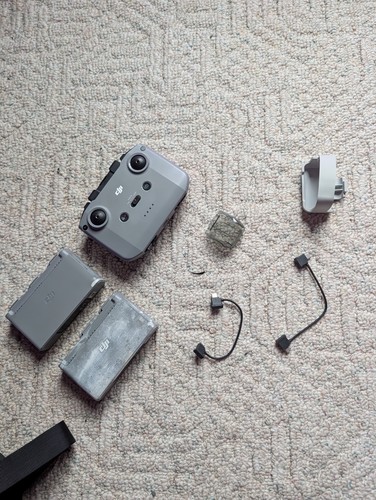 DJI Mini 2 - NO DRONE, 5 Batteries and Remote ONLY. Drone Accessories