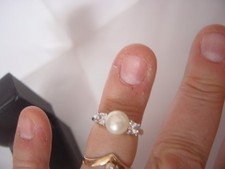 WONDERFUL-SOLID SILVER RING REAL PEARL & 2 DIAMONIQUE SPARKLING STONES   SIZE L