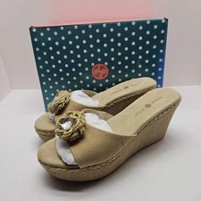 NEW Lindsay Phillips Devon light brown Wedge platform sandal size 9.5 snap shoes