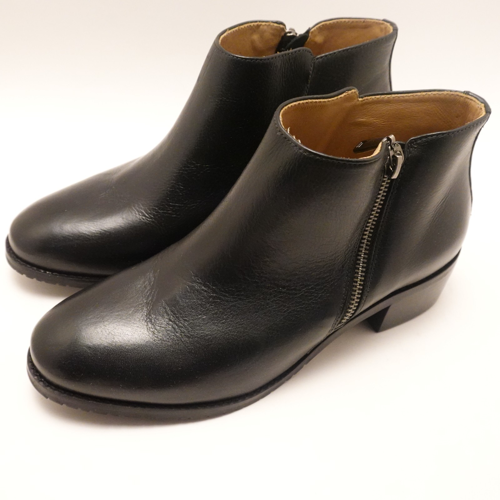 Samuel Hubbard Women's 8.5 M 'Valencia' Ankle Boot Black Leather Zipper Boots