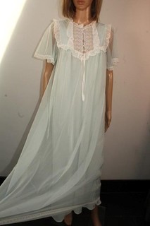 VTG 70S BLUE 2 LAYER SILKY ULTRA SHEER NYLON & LACE NIGHTDRESS SIZE M LONG