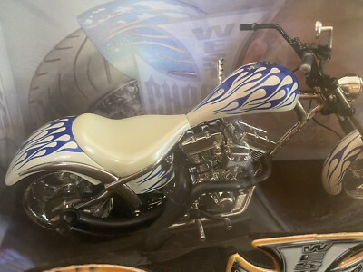 Muscle Machines 1:10 West Coast Choppers Jesse James STURGIS