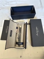 Montegrappa Desiderio Fountain Pen, 18K Broad Nib-Mint