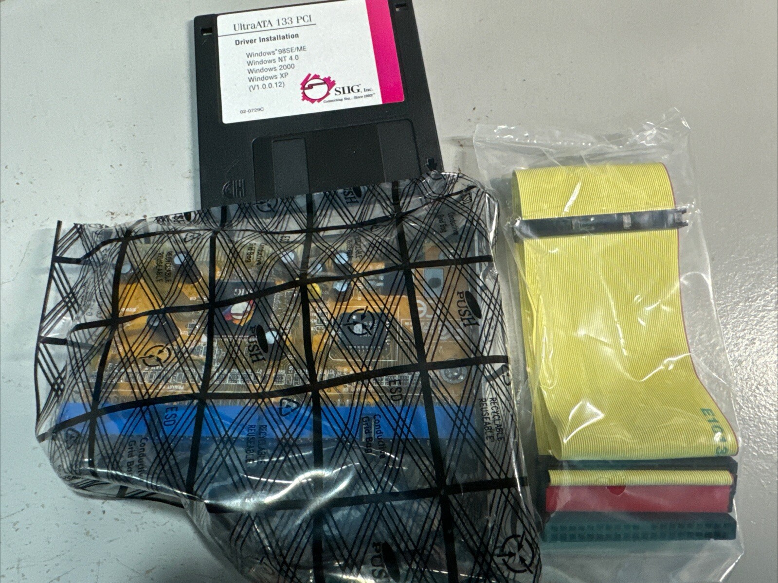 SIIG CN2487 Ultra ATA/133 PCI Dual Channel Bus Master Host Controller