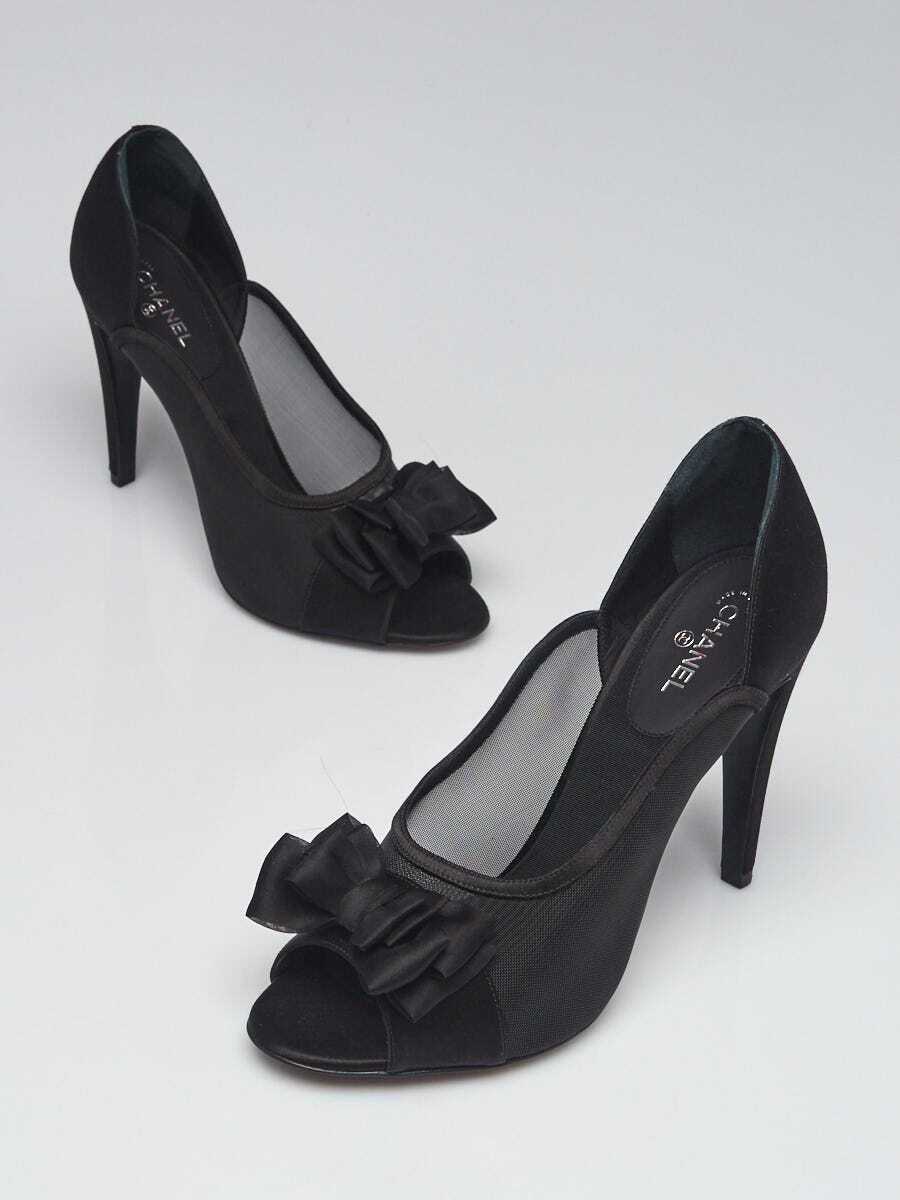 【箱・付属品付】CHANEL シャネル　ブラック ハイヒール　37C CHANEL Printed Calfskin Polka Dot CC Platform Sandals 37